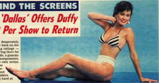 Tia Carrere feet photo thumbnail