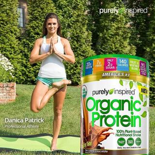 Danica Patrick feet photo thumbnail