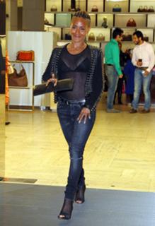 Jada Pinkett Smith feet photo thumbnail