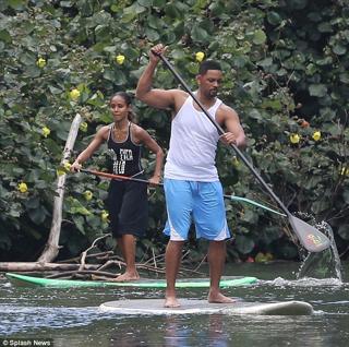 Jada Pinkett Smith feet photo thumbnail