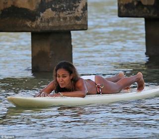 Jada Pinkett Smith feet photo thumbnail
