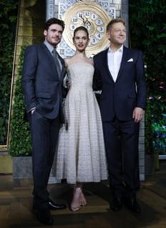 Lily James feet photo thumbnail