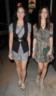 Emmy Rossum feet photo thumbnail