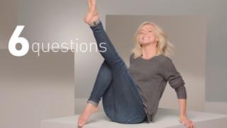 Julianne Hough feet photo thumbnail