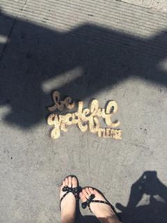 Kathryn Newton feet photo thumbnail