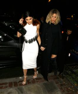 Kylie Jenner feet photo thumbnail