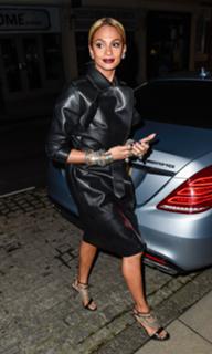 Alesha Dixon feet photo thumbnail