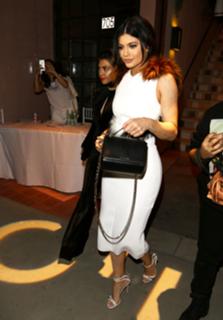 Kylie Jenner feet photo thumbnail