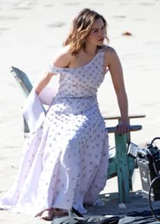 Emilia Clarke feet photo thumbnail