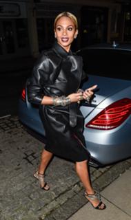 Alesha Dixon feet photo thumbnail