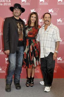 Jessica Alba feet photo thumbnail