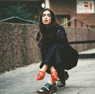 Dua Lipa feet photo 1