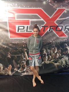 Karolina Kowalkiewicz feet photo thumbnail