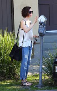 Lily Collins feet photo thumbnail