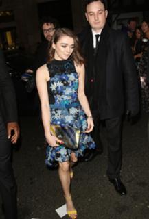 Maisie Williams feet photo thumbnail