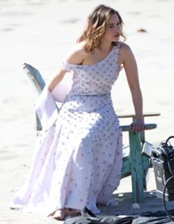 Emilia Clarke feet photo thumbnail