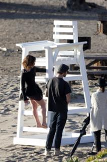 Emilia Clarke feet photo thumbnail