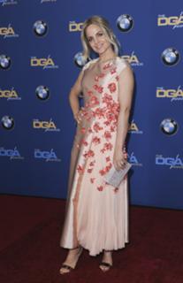 Mena Suvari feet photo thumbnail