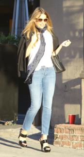 Sofía Vergara feet photo thumbnail