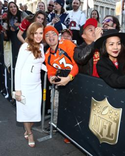 Amy Adams feet photo thumbnail