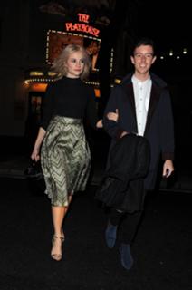 Pixie Lott feet photo thumbnail