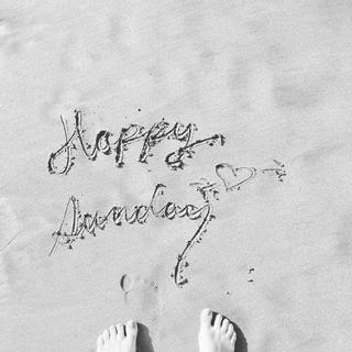 Hilary Duff feet photo thumbnail