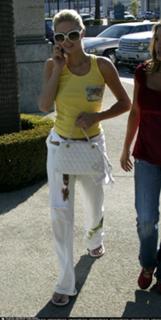 Paris Hilton feet photo thumbnail