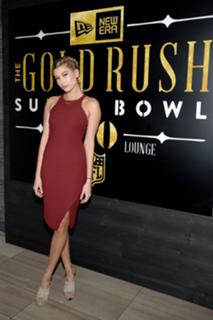 Hailey Bieber feet photo thumbnail