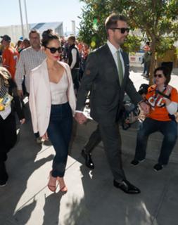 Olivia Munn feet photo thumbnail