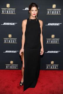 Ashley Greene feet photo thumbnail
