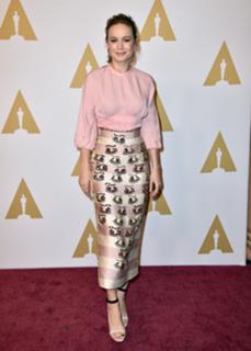 Brie Larson feet photo thumbnail