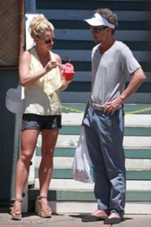 Britney Spears feet photo thumbnail