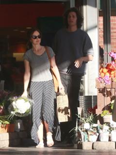Minka Kelly feet photo thumbnail