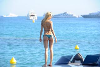 Kimberley Garner feet photo thumbnail