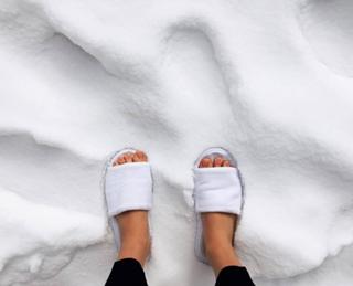 Kendall Jenner feet photo thumbnail