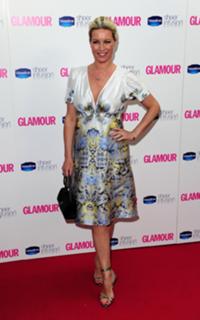 Denise Van Outen feet photo thumbnail