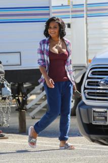 Christina Milian feet photo thumbnail