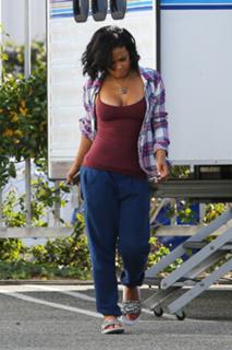 Christina Milian feet photo thumbnail