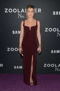 Jennifer Aniston feet photo thumbnail