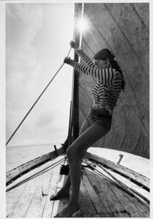 Laetitia Casta feet photo thumbnail