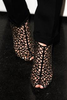 Alexandra Daddario feet photo thumbnail