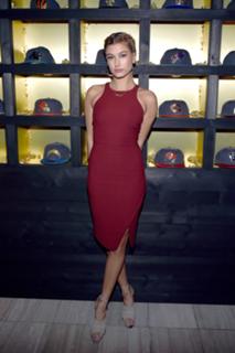 Hailey Bieber feet photo thumbnail