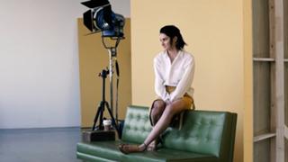 Shailene Woodley feet photo thumbnail