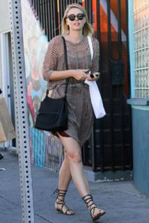 Maria Sharapova feet photo thumbnail