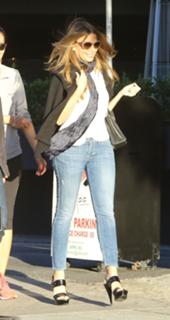 Sofía Vergara feet photo thumbnail