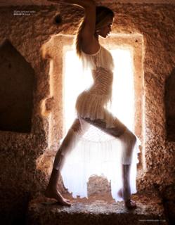 Doutzen Kroes feet photo thumbnail