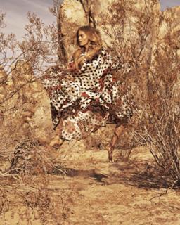 Doutzen Kroes feet photo thumbnail