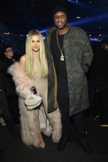 Khloé Kardashian feet photo thumbnail