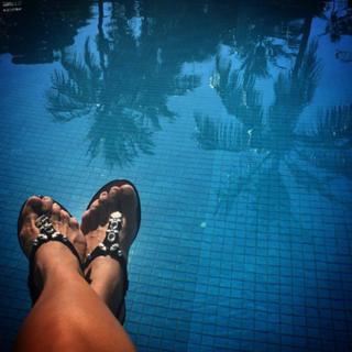 Adriane Galisteu feet photo thumbnail