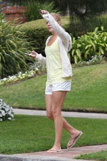 LeAnn Rimes feet photo thumbnail